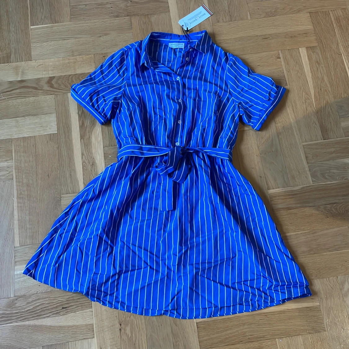 Blå randig kortklänning Holly & Whyte