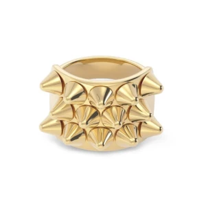 Guldig ring från Edblad - Säljer den här super snygga ringen med nitar från Edblad!💛