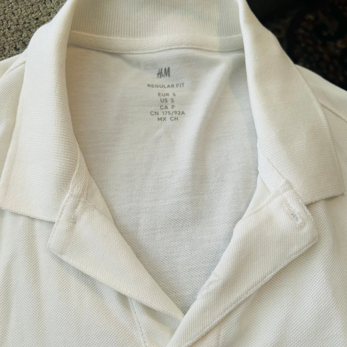 Vit pikétröja från H&M i bomull