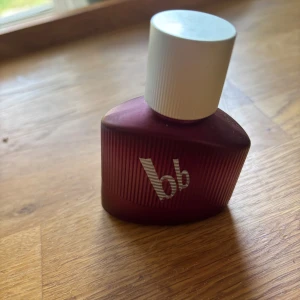 Bruno Banani parfymflaska - 30 ml Loyal man. Knappt använd!