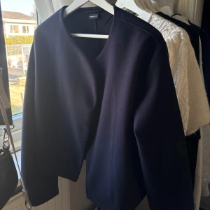 Mörkblå jacka - Mörkblå jacka från ginatricot 💙