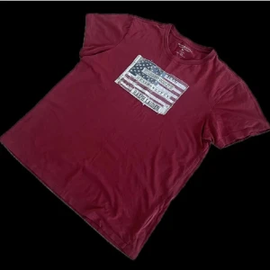Vintage Ralph lauren t shirt  - As det t shirt från Ralph lauren, denim & supply, skick 10/10 inga defekter ingenting, priset kan diskuteras 