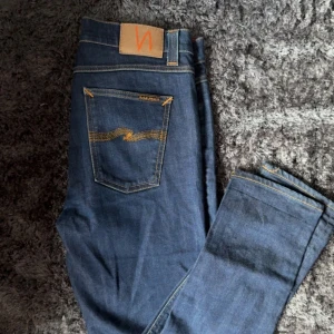 Nudie Jeans - Nudie Jeans - Lean Dean W33 L32 - Skick 9/10 - Pris 300