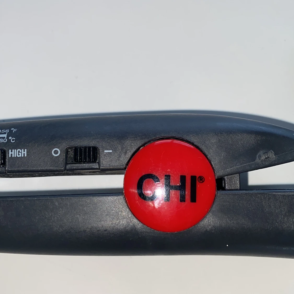 Plattång från CHI med röda detaljer - 2