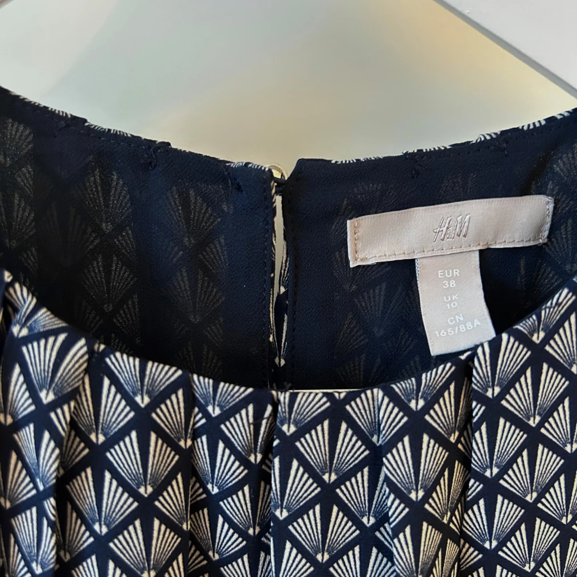 Mönstrad klänning från H&M - 3