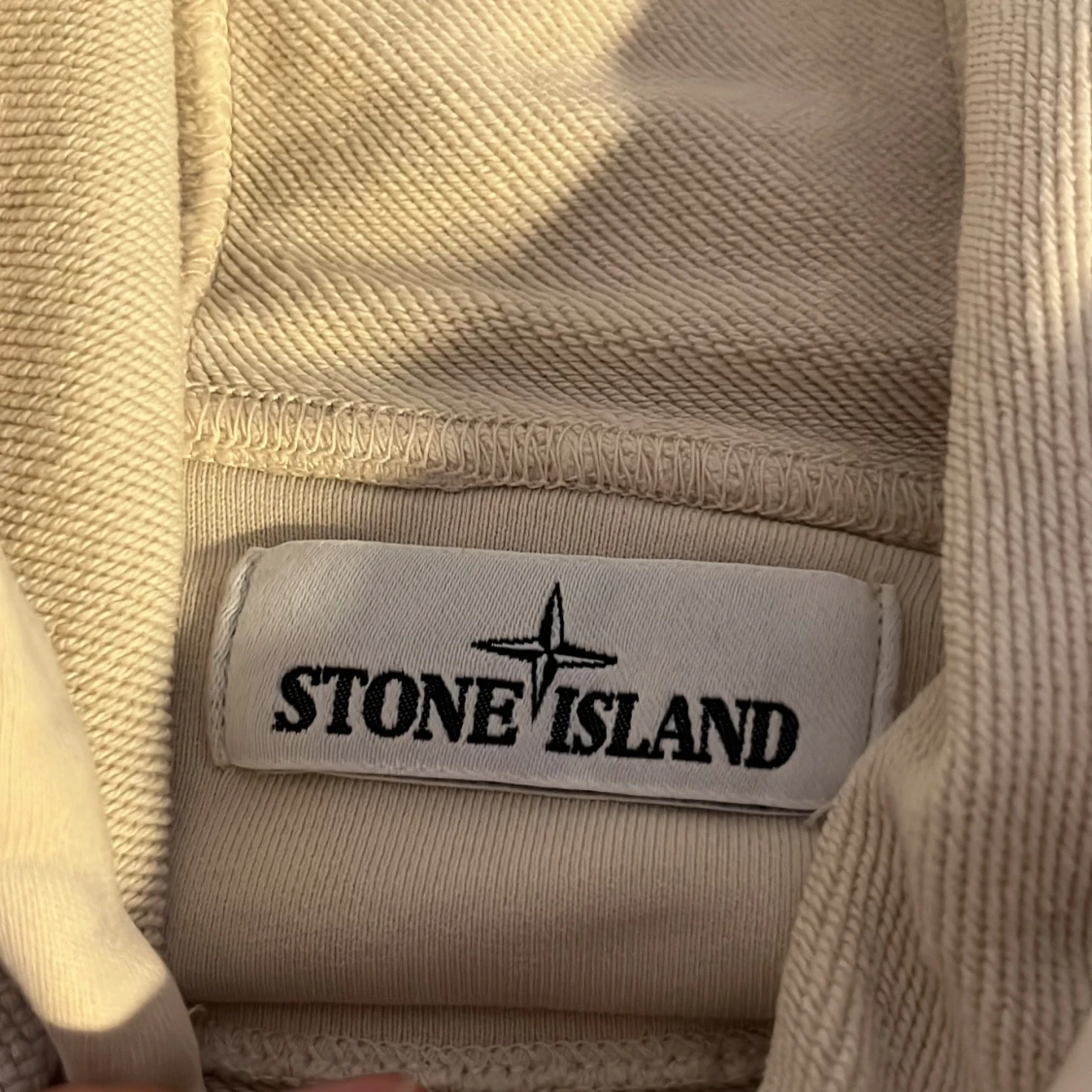 Beige hoodie från Stone Island - 2