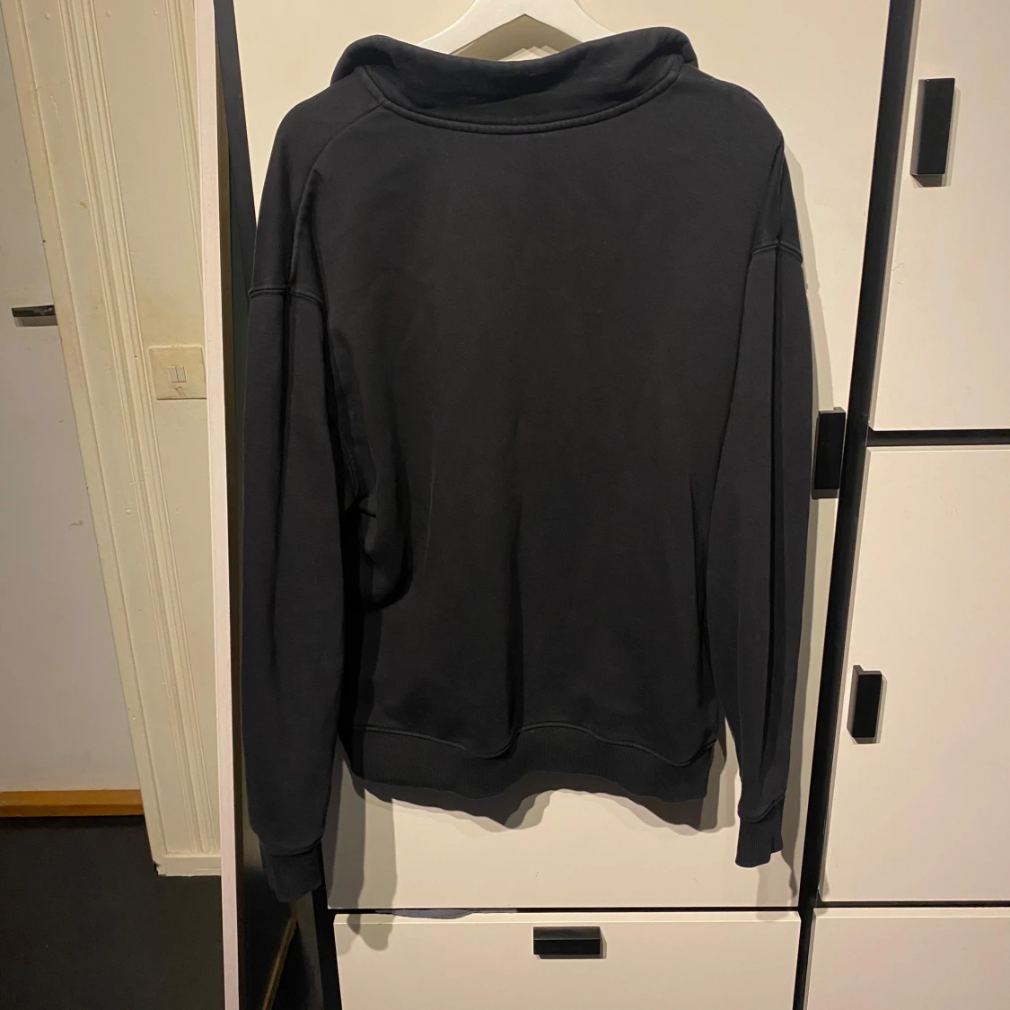 Svart halvzip tröja från Weekday - 1