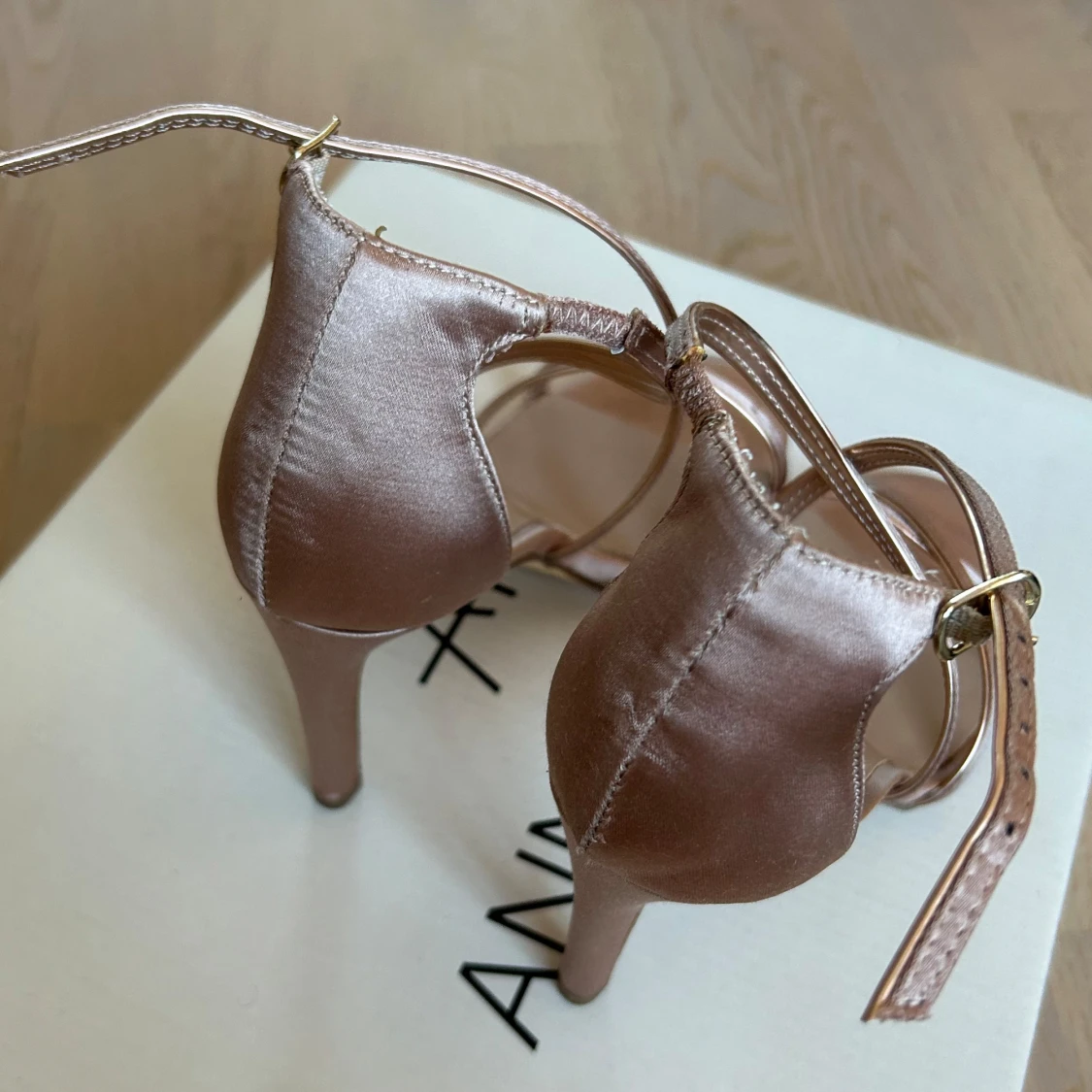 Högklackade skor/sandaletter - 4