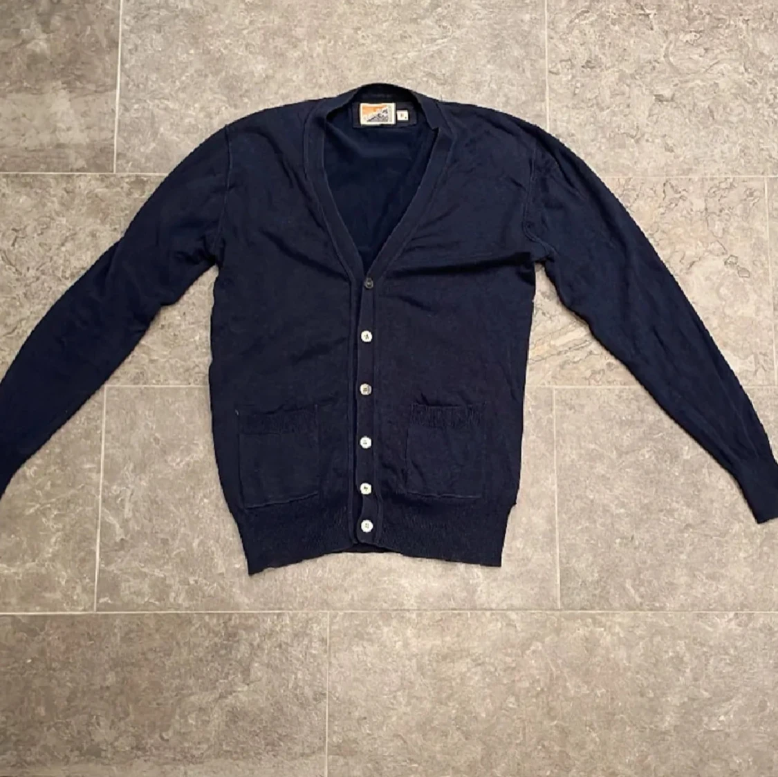 Mörkblå kofta  - 1