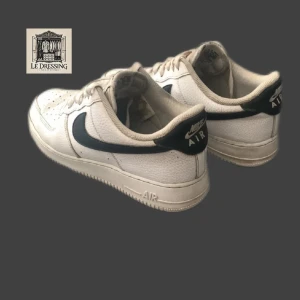 Nike air force 1 - Okej skick, nypris runt 1200