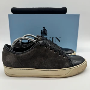 LANVIN CAP TOE  - Lanvin Cap toe - Skick: 8,5/10 - Tillbehör: Enbart skorna - Storlek 41/UK6 - Nypris ca 5200kr - DeluxeCloset