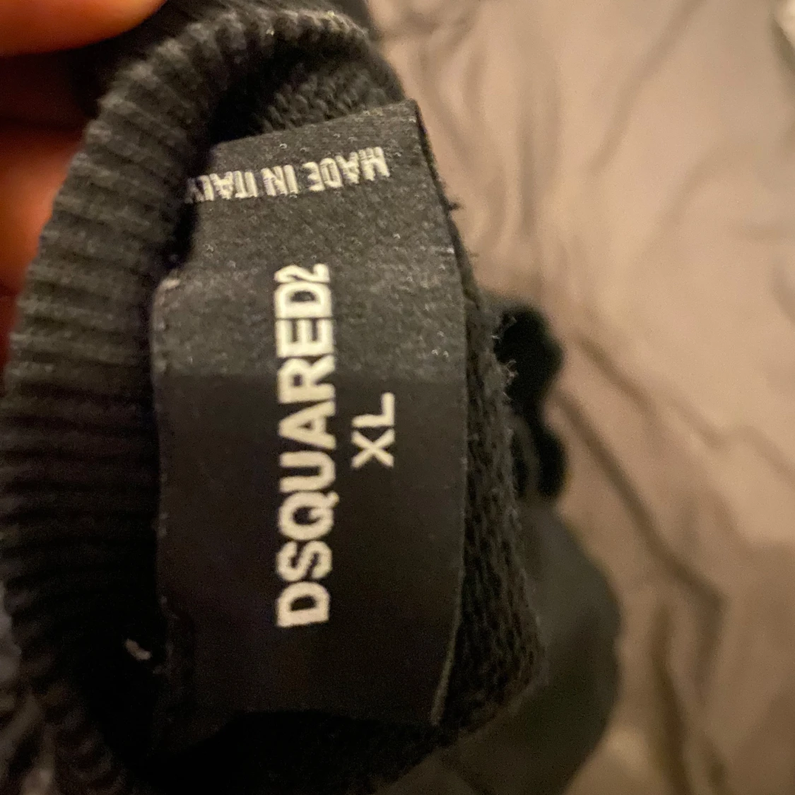 Svart tröja från Dsquared2 med tryck