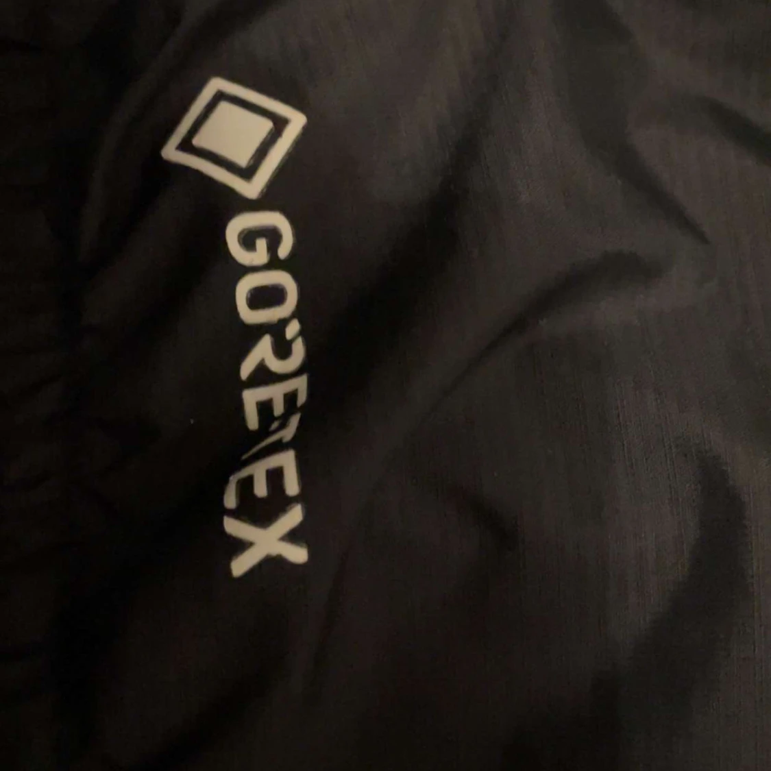 Svart regnjacka från Haglöfs - 2