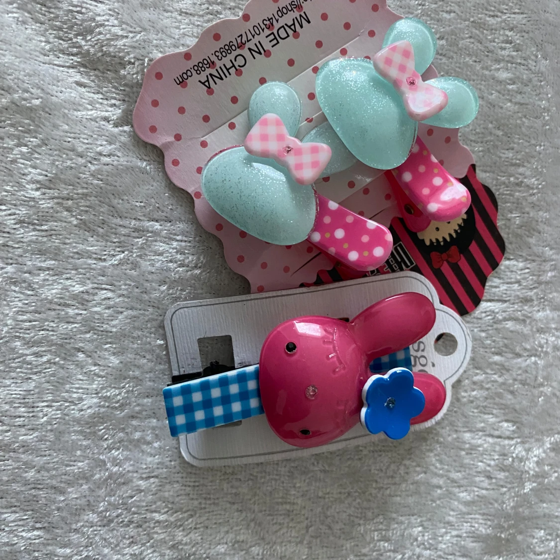 Färgglada hårklämmor med rosetter och blommor - 2