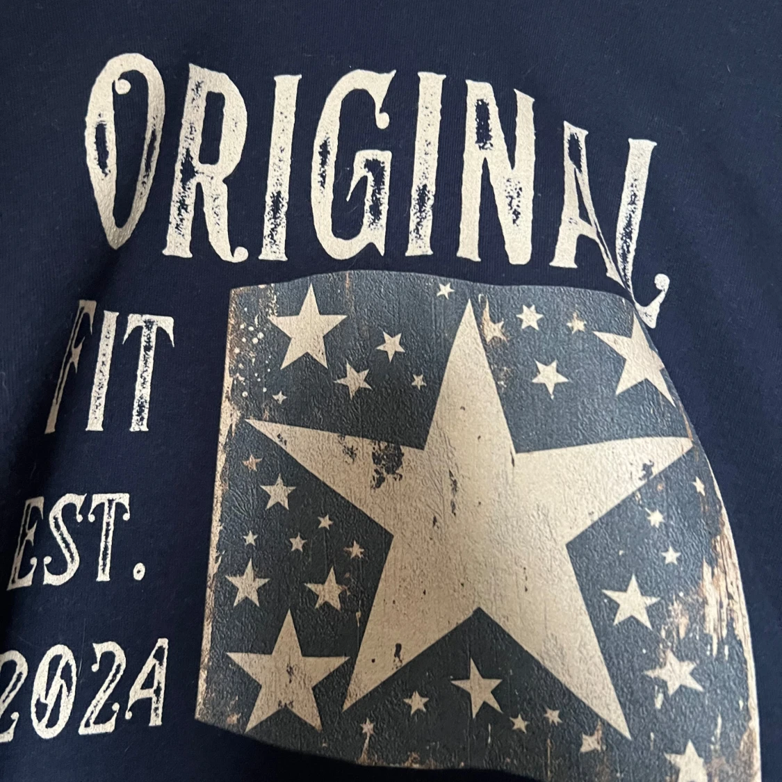 Mörkblå hoodie med stjärntryck - 1