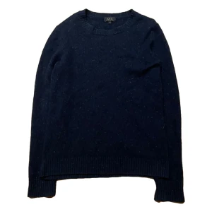 A.P.C knit - Utmärkt skick inga defekter, väldigt comfy o perfekt passform