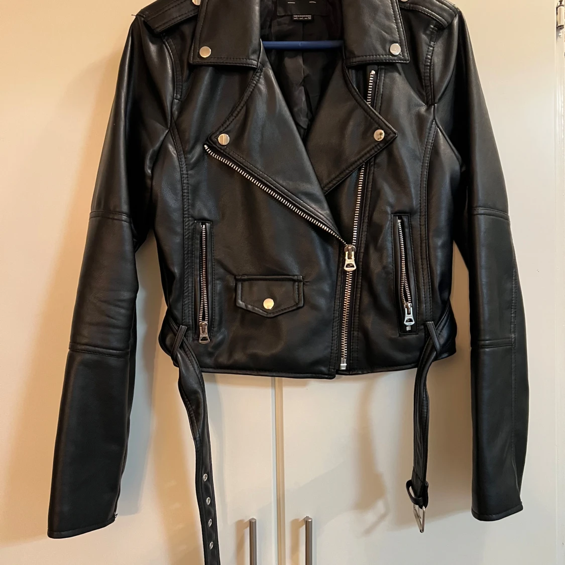 Svart skinnjacka från Pull&Bear