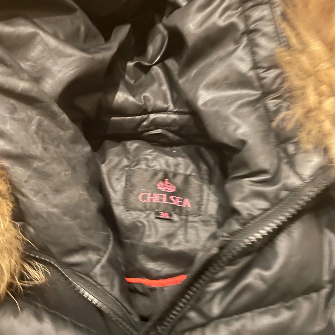 Svart dunjacka från Chelsea - 3