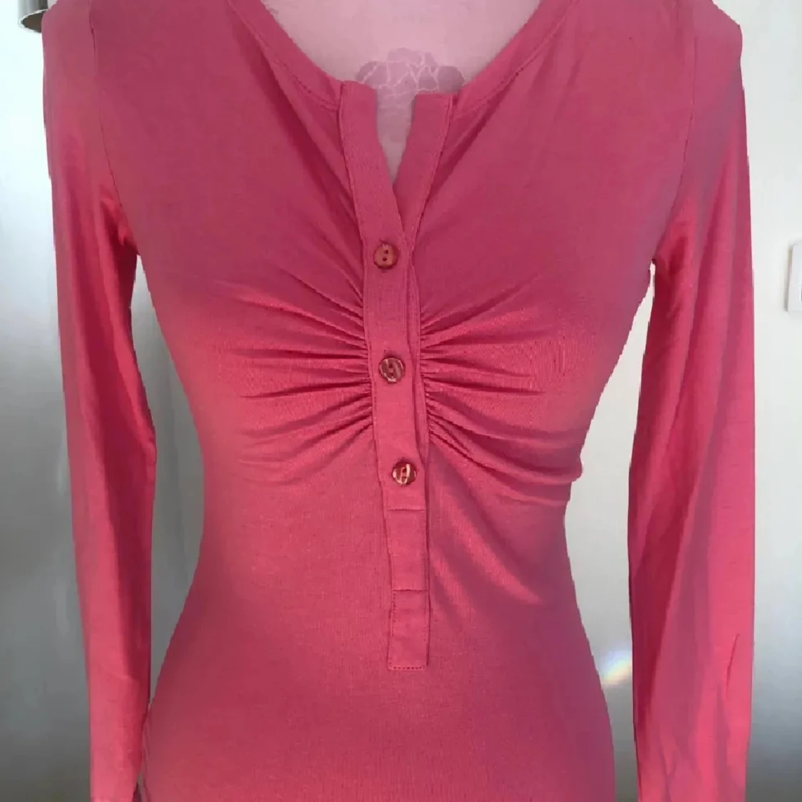 Rosa långärmad topp från Ilse Jacobsen