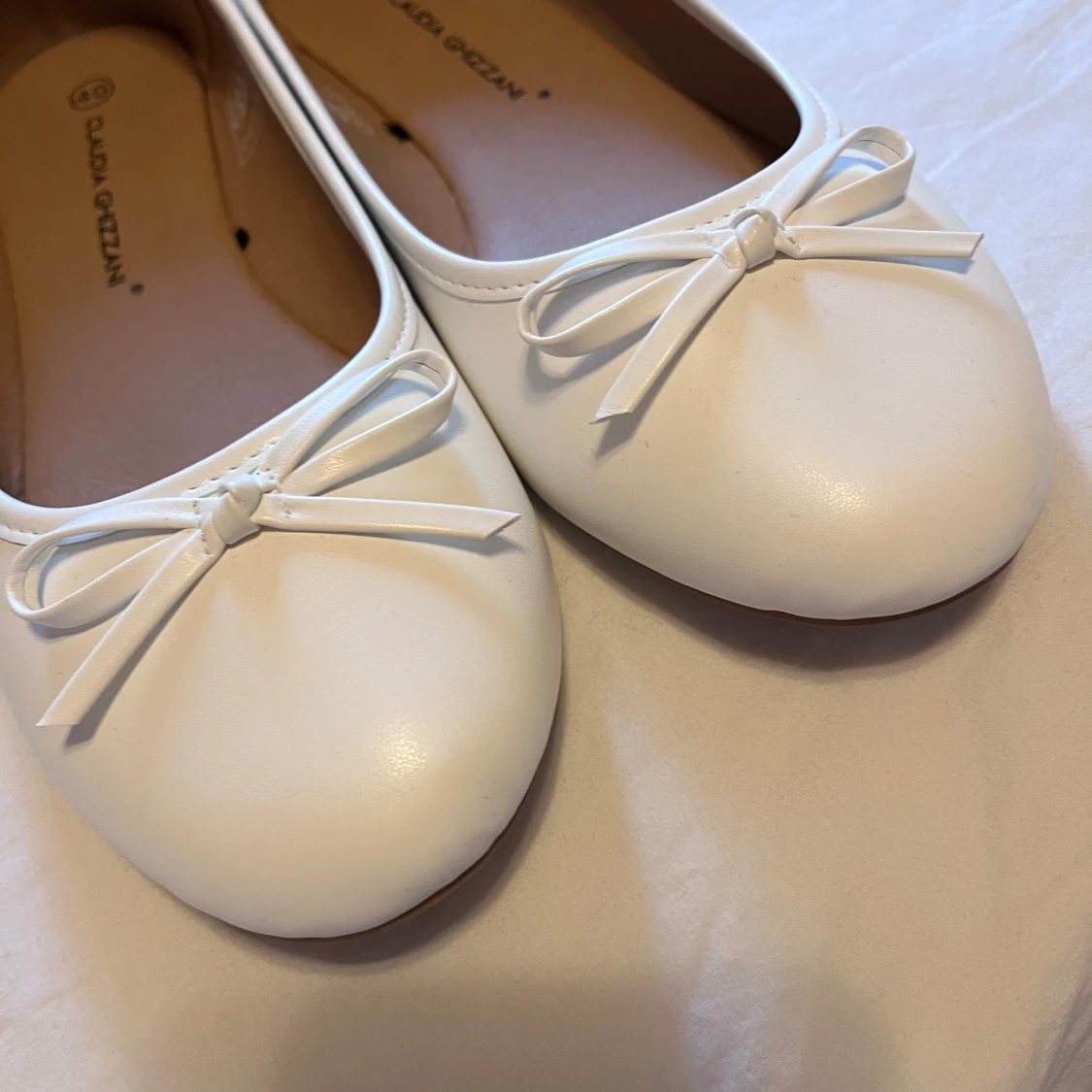 Vita ballerinaskor från Claudia Ghizzani - 1