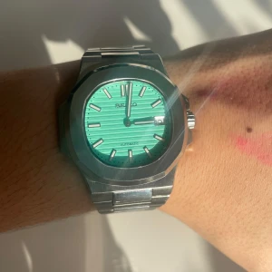 Seiko Nautilus mod - Mod inspirerad av Patrik Philippe, 40mm ljusblå med automatiskt urverk