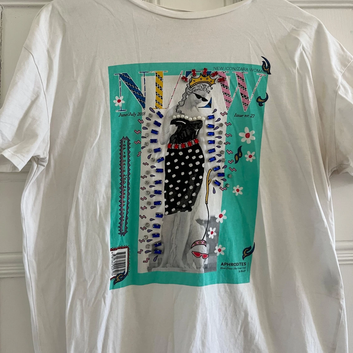 Vit t-shirt med tryck & stenar från Zara