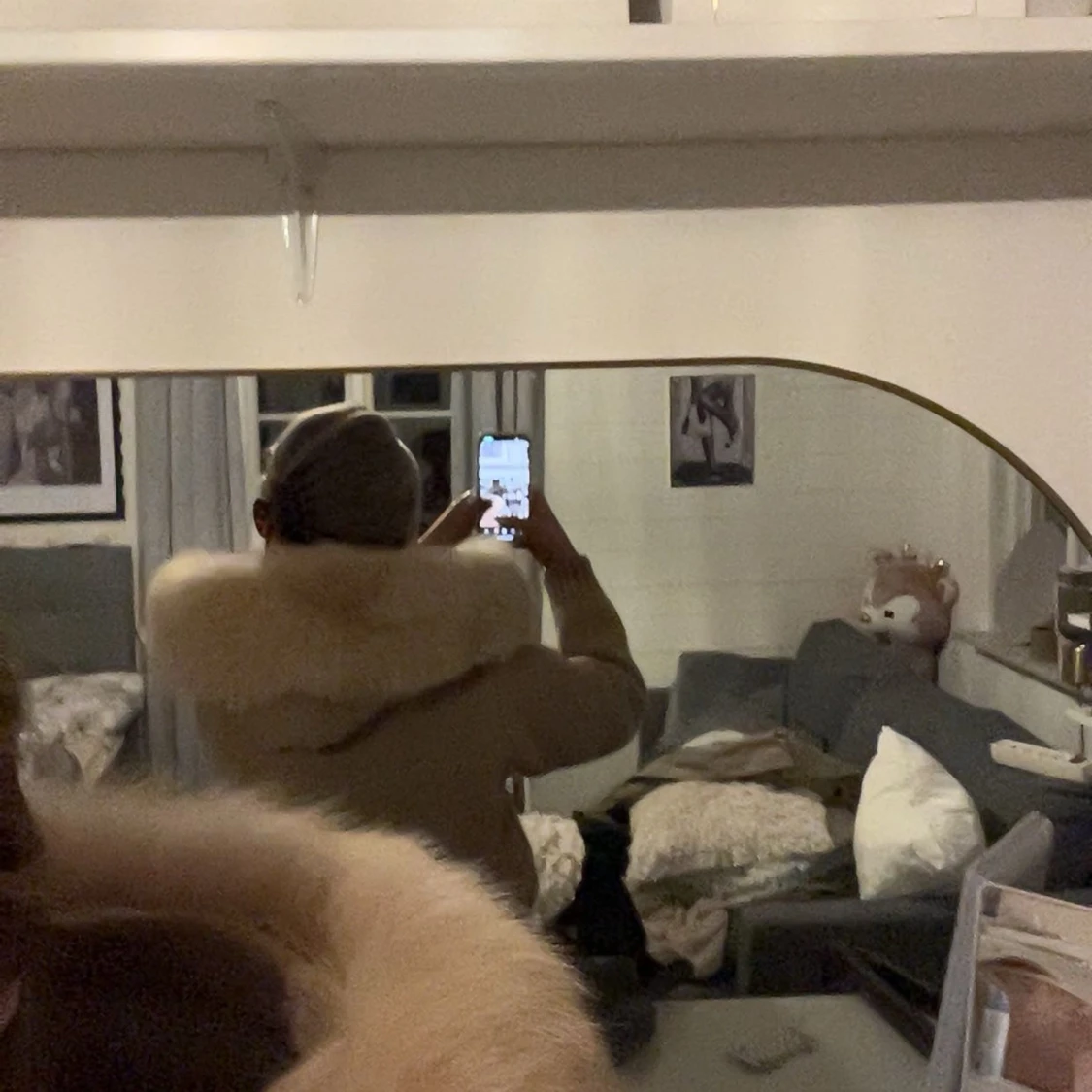 Beige stickad jacka från Alessa - 1