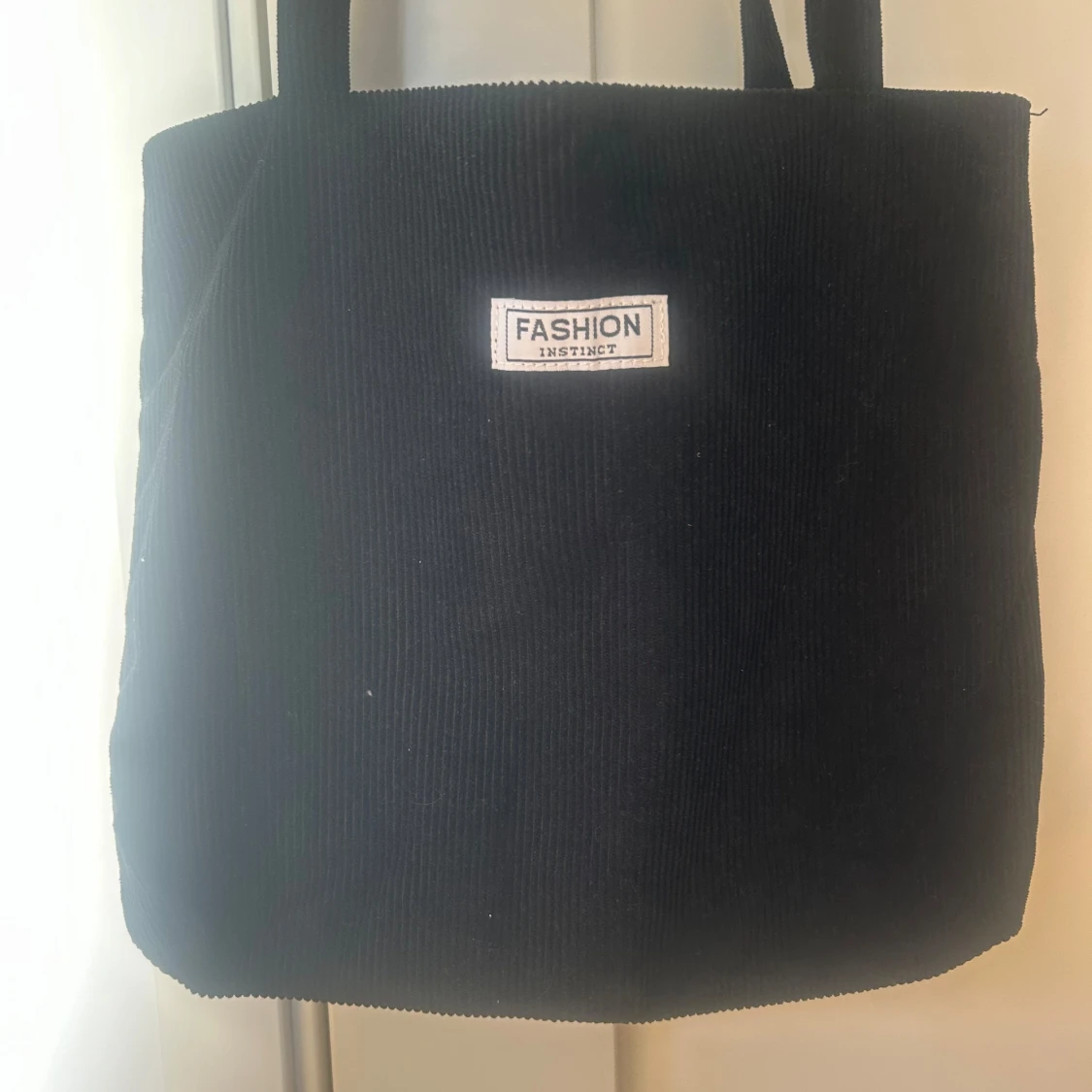 Svart axelväska från SHEIN