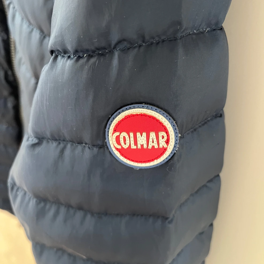 Mörkblå lättvikts dunjacka från Colmar - 2