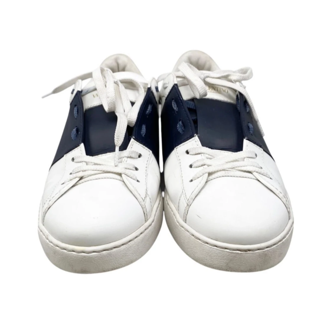 Vit och marinblå Valentino sneakers med nitar - 2