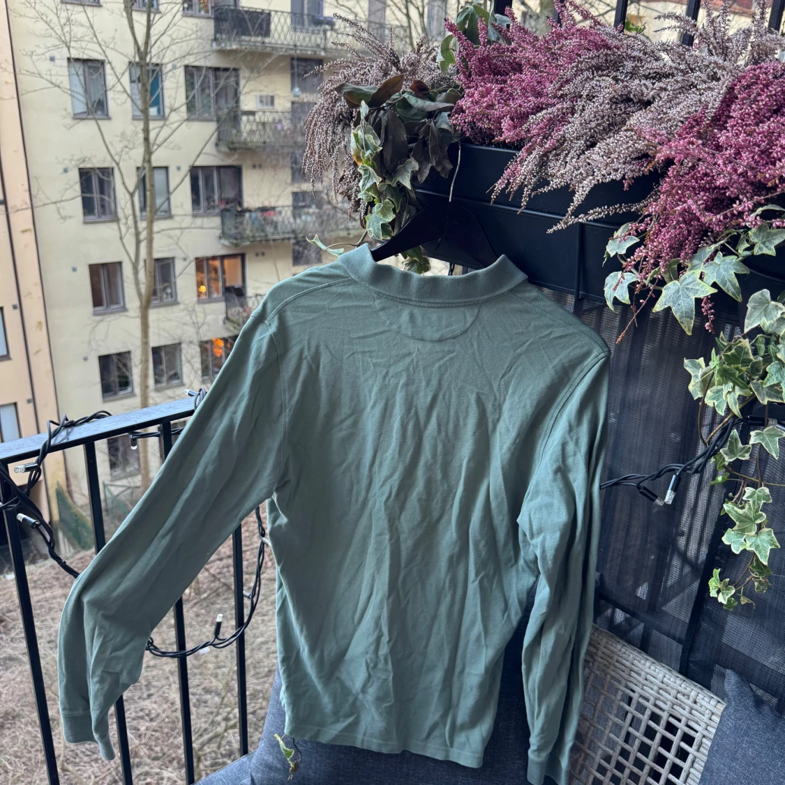 Grön långärmad pikétröja från Massimo Dutti - 1