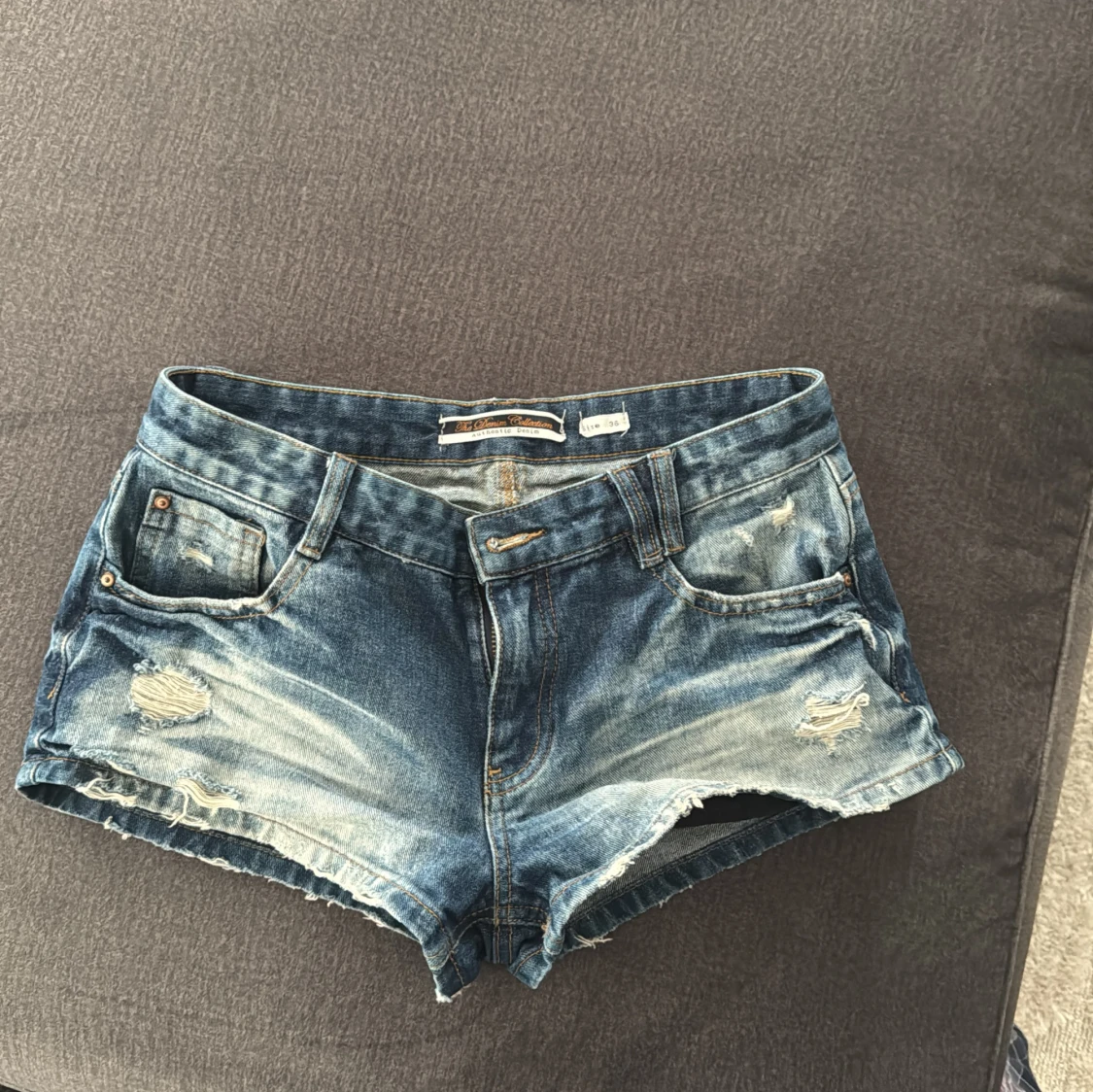 Blå jeansshorts från The Denim Collection
