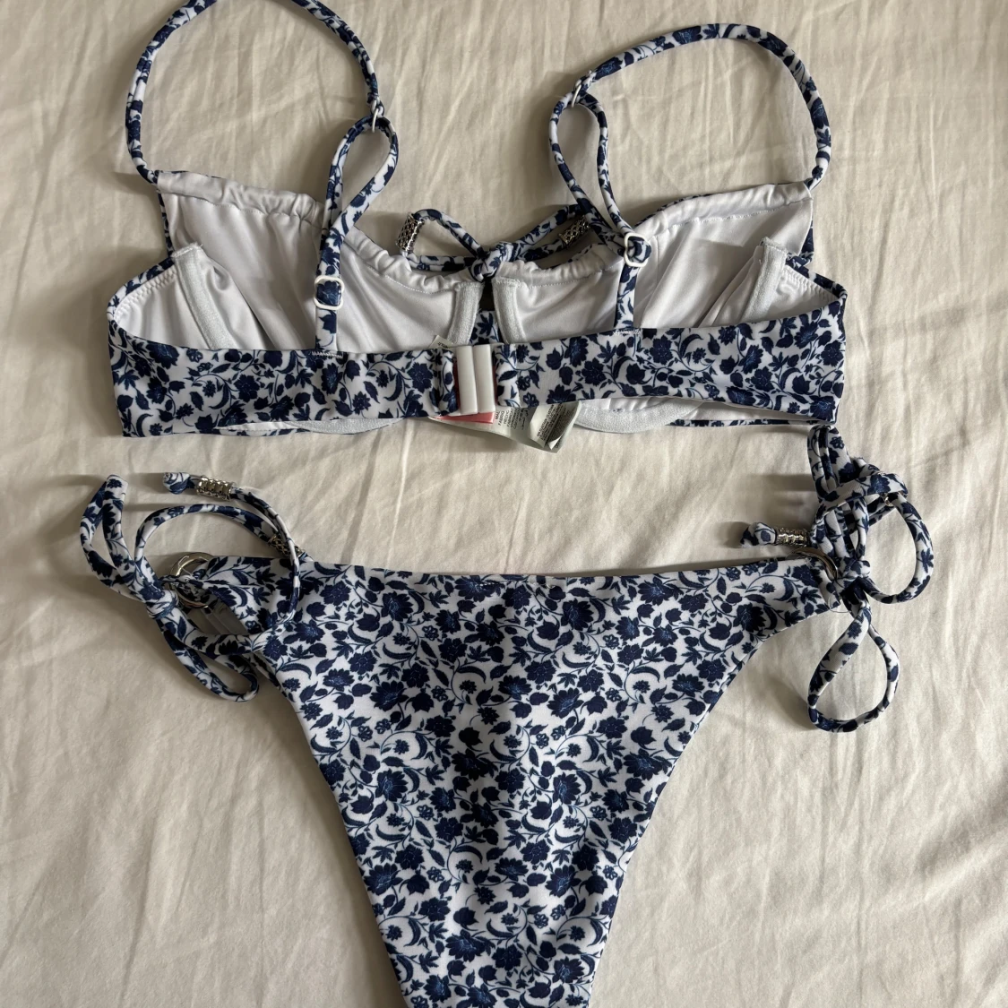 Blommig bikini från Hunkemöller - 1