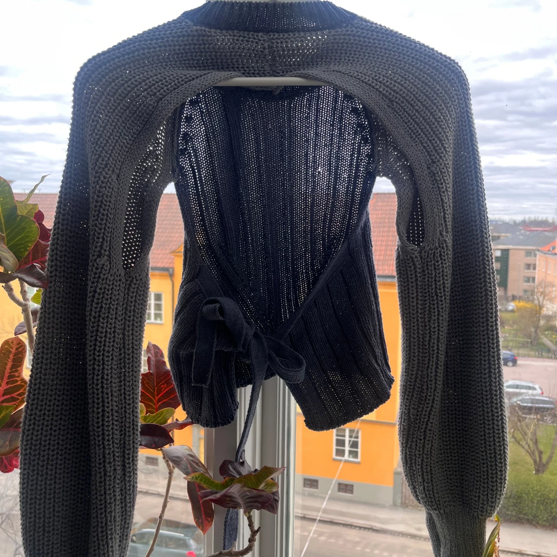 Mörkblå stickad tröja från Zara - 1