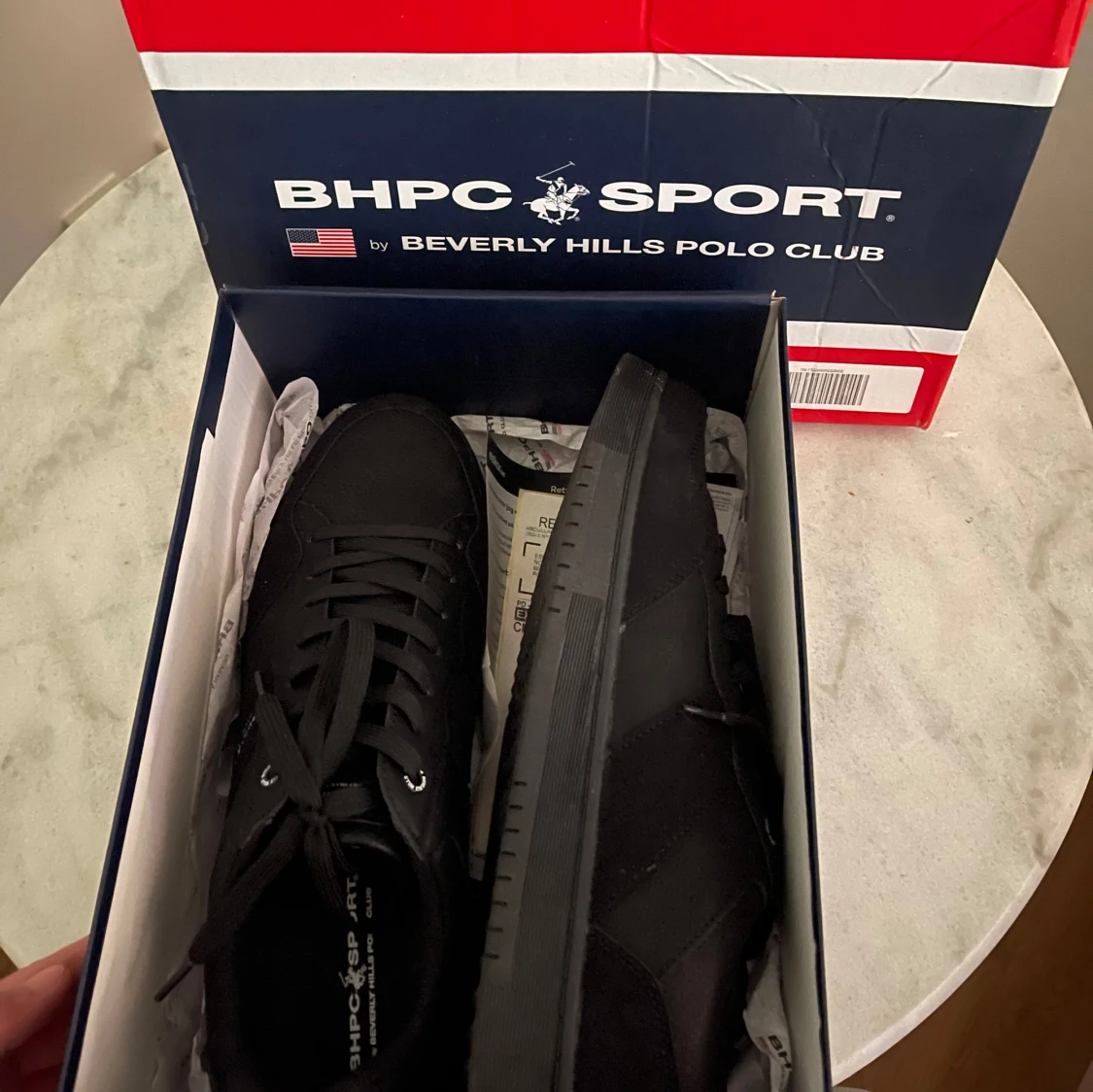 Svarta sneakers från Beverly Hills Polo  - 3