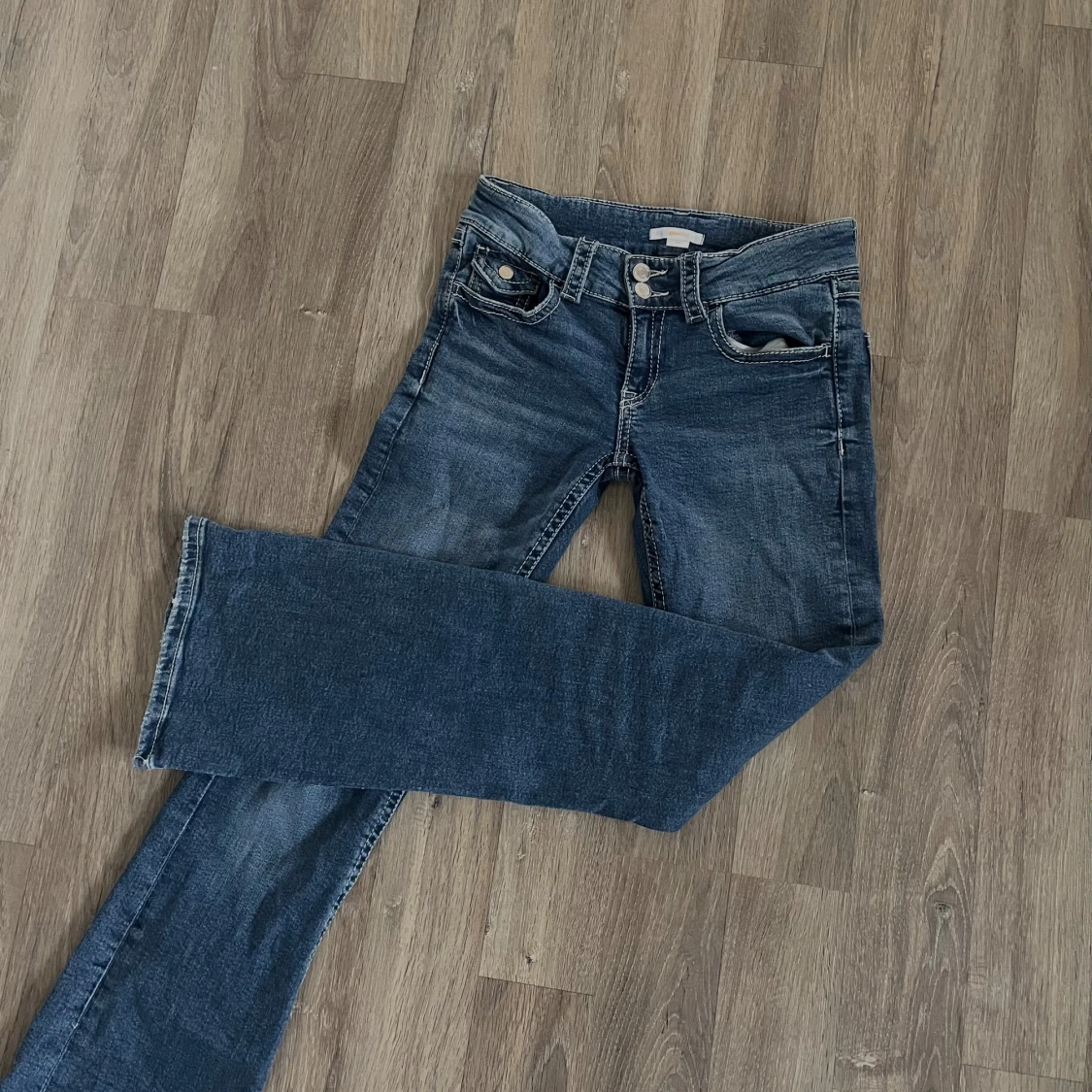 gina lågmidjade jeans  - 1