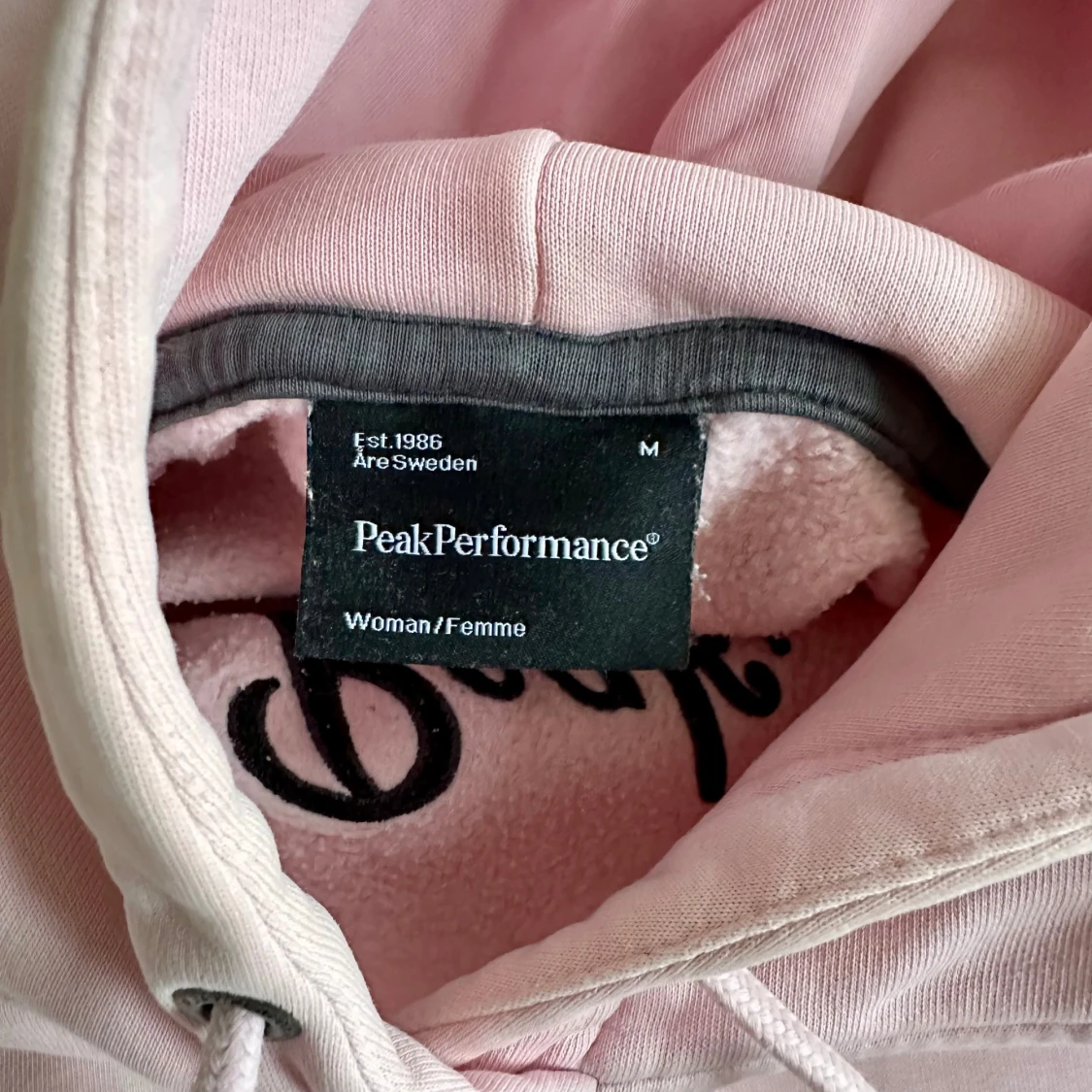 Rosa hoodie från Peak Performance - 2