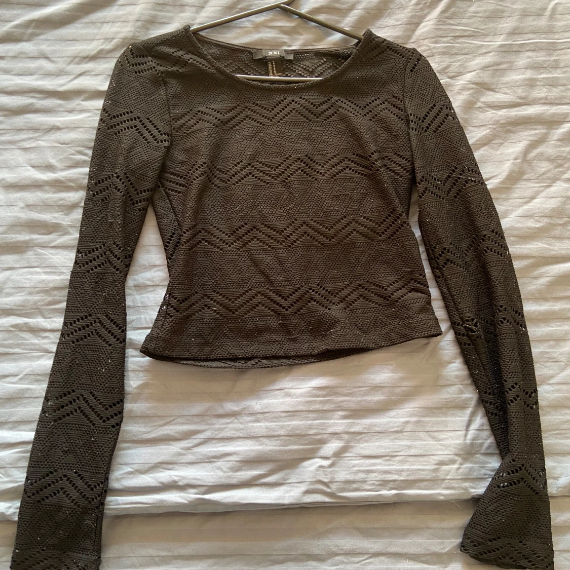 Brun stickad topp från XXI
