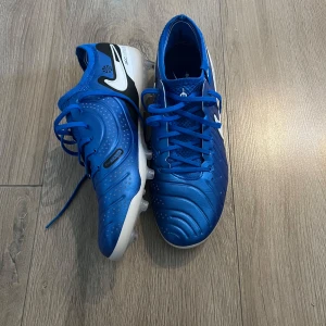 Nike tiempo Ledgend 10 elite - Fint skick, låda och påse medföljer