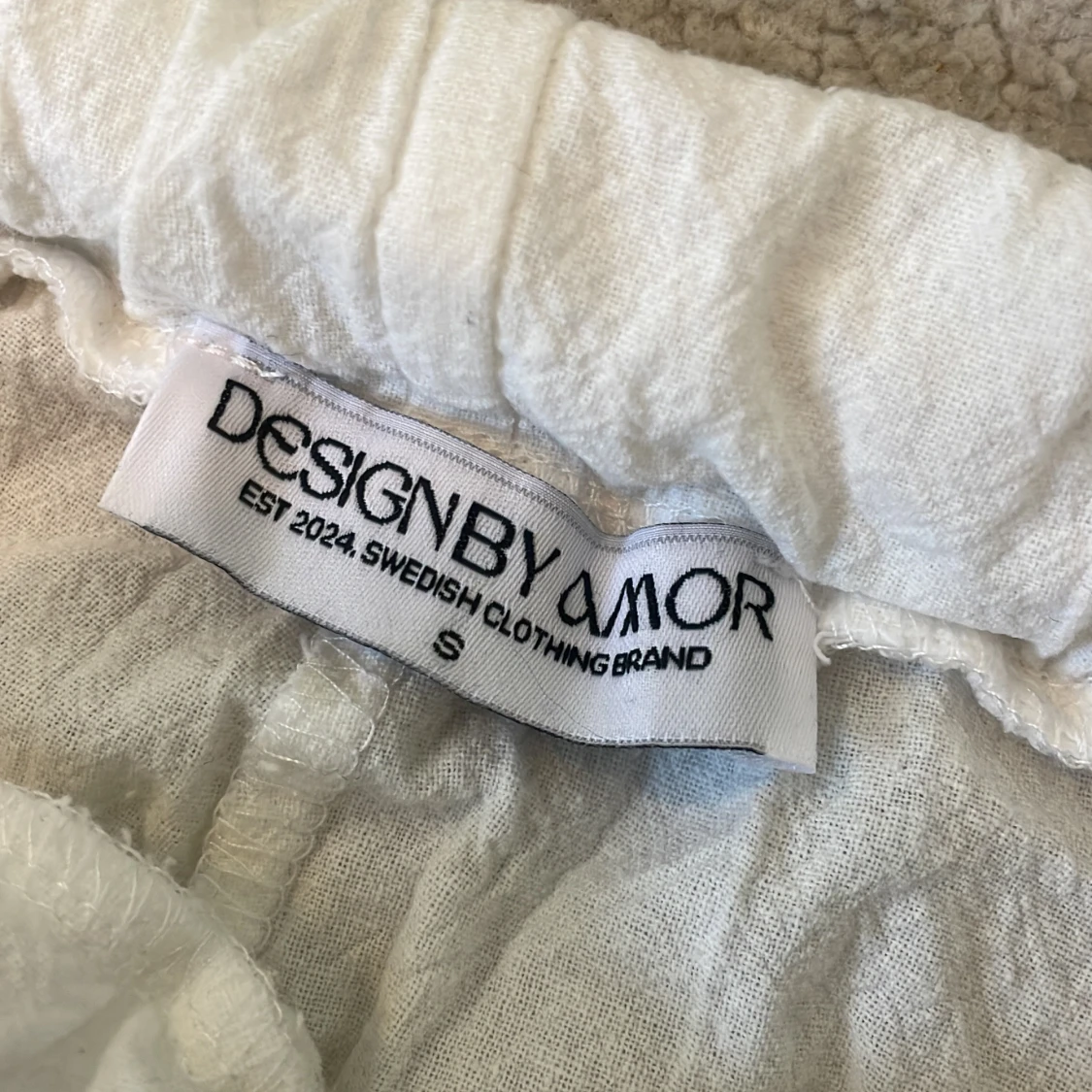 Vita linnebyxor från Design by Amor - 2