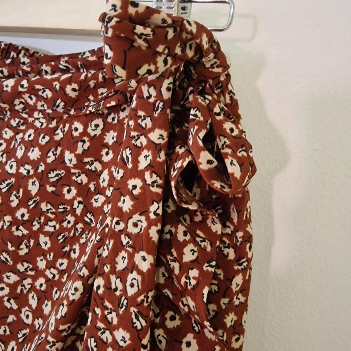 Blommig omlottkjol från Only - 4