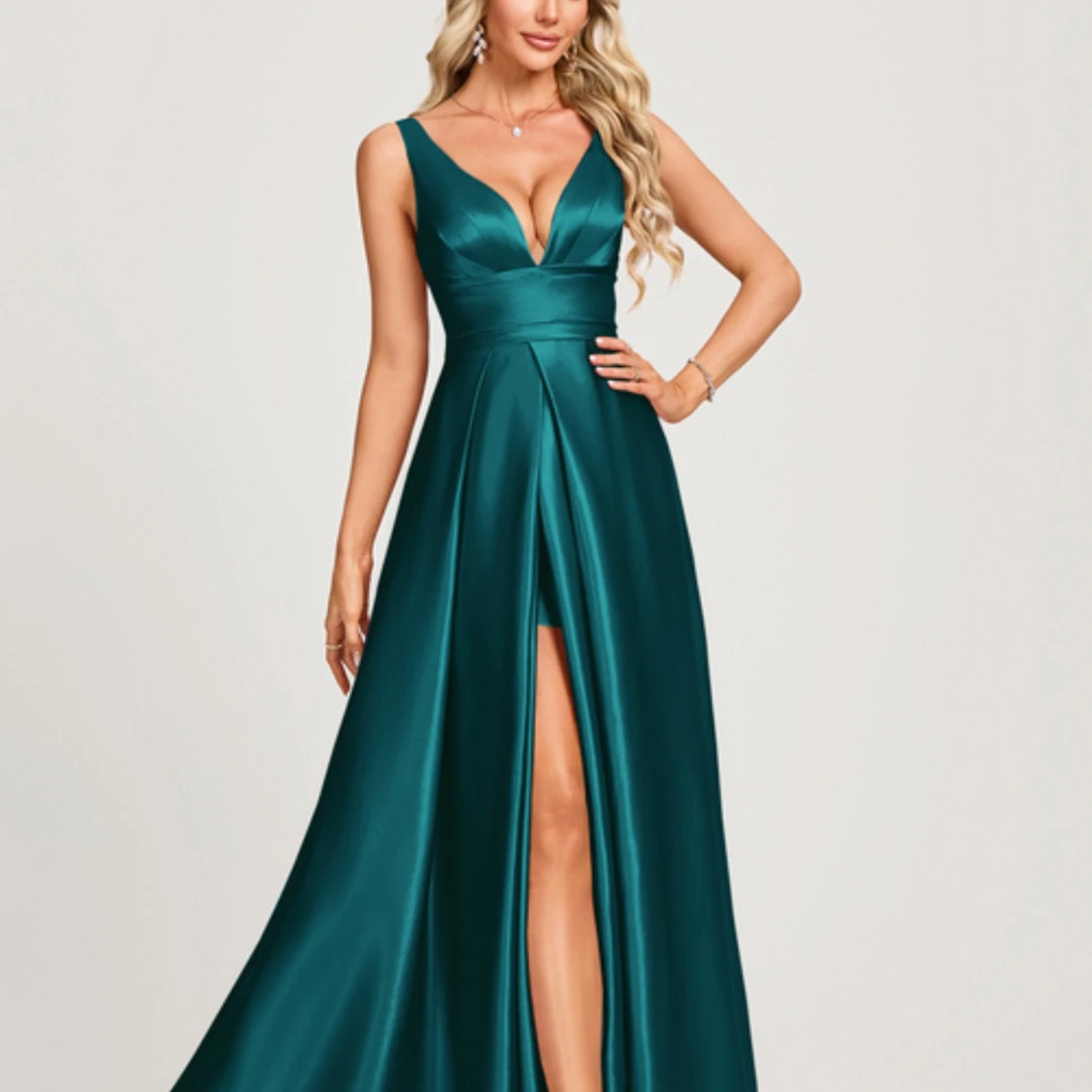 Mörkgrön långklänning med v-ringning