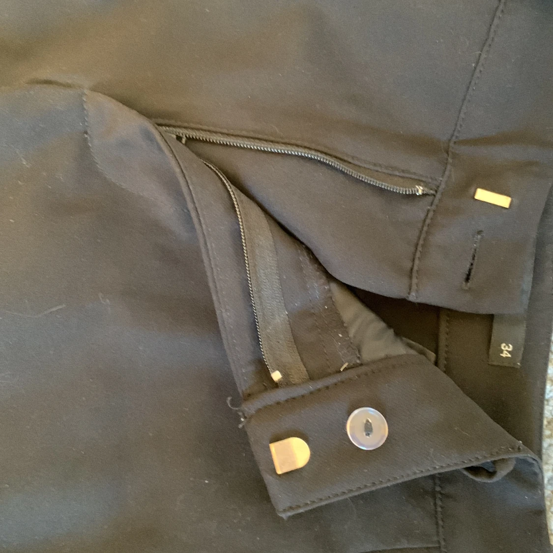 Svarta kostymbyxor från BikBok - 2