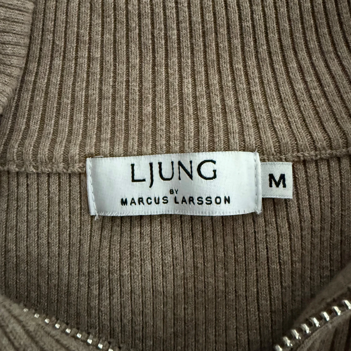Beige ribbad kofta från Ljung - 1