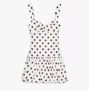 Vit prickig klänning Zara  - Supersöt klänning från Zara som är perfekt till sommaren eller fest. Helt slutsåld! Lånade bilder! 💗 pris kan diskuteras