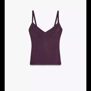 SÖKER!!!!! Vinröd linnetopp med dubbla axelband - Söker denna toppen i storlek S (small) kan köpa för 100 inkl frakt