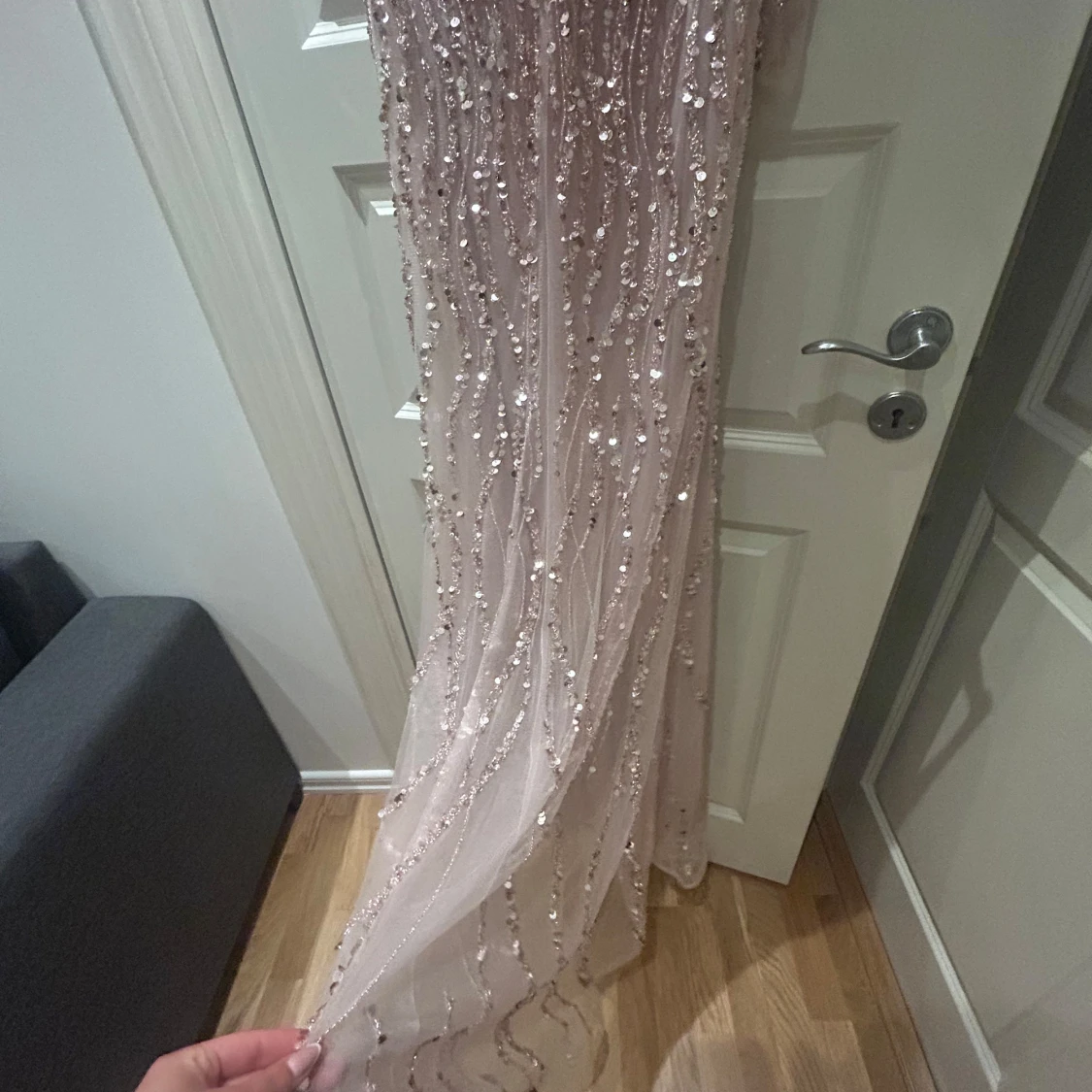 Ljusrosa glittrig långklänning - 2