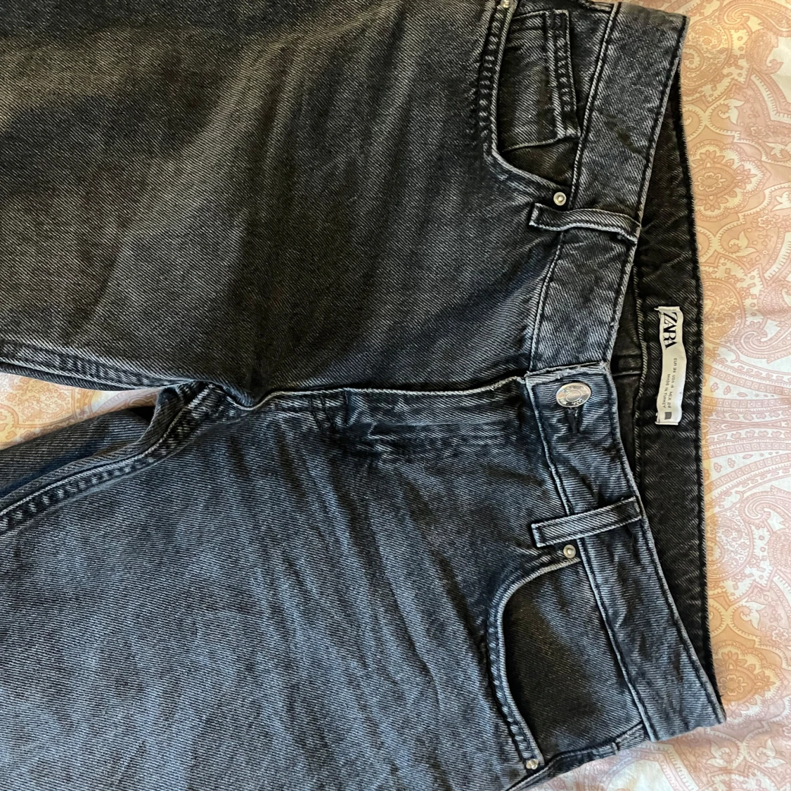 Svarta jeans från Zara - 1