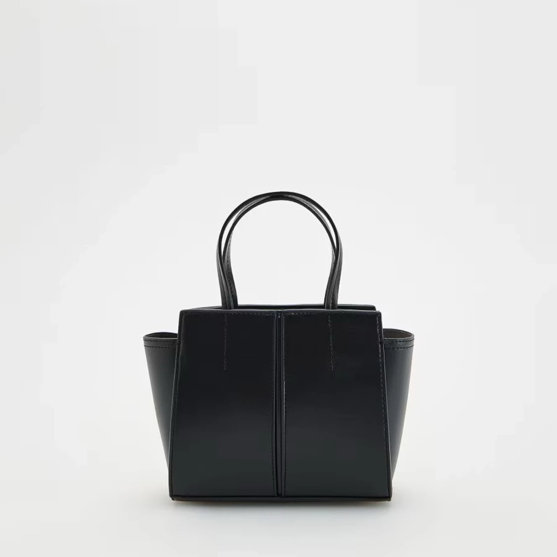 Svart handväska med axelrem - Zara