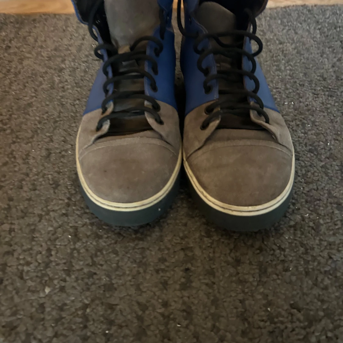 Blå och grå sneakers från Lanvin - 3